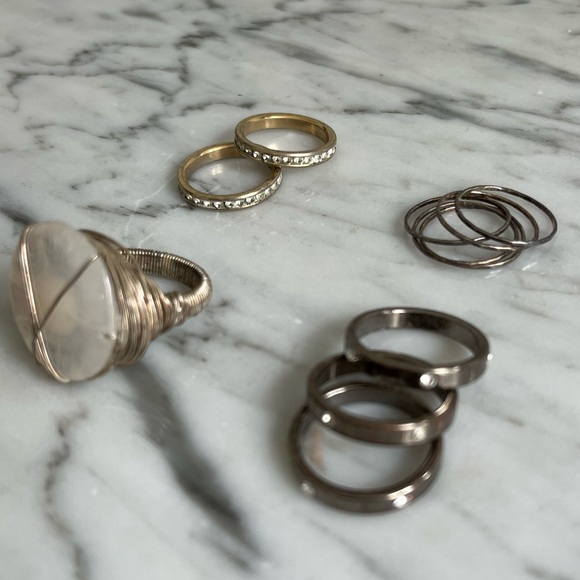 4 rings and ring sets + size adjuster bands - Picture 8 of 12